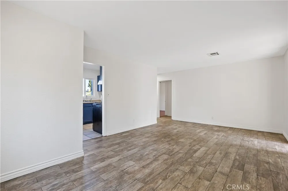 1058 E Avenue R2 Palmdale, CA 93550