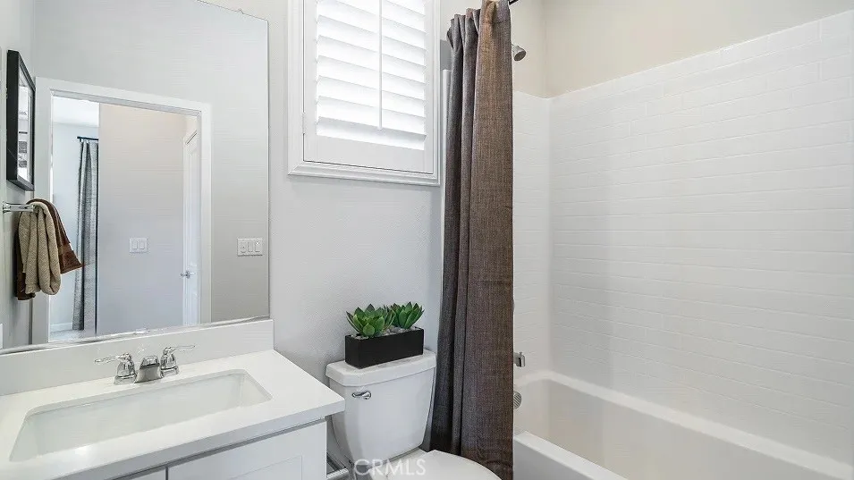 2660 E Lincoln Paseo Ontario, CA 91762