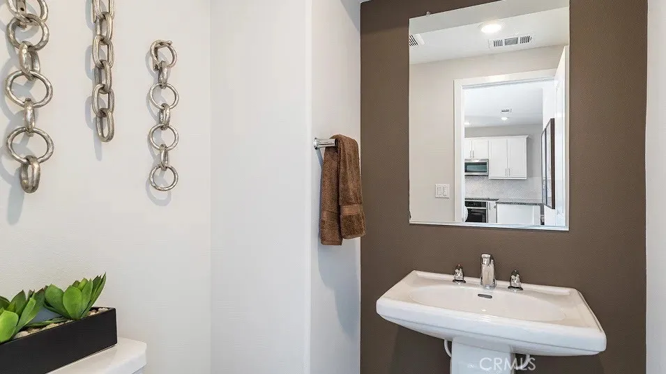 2660 E Lincoln Paseo Ontario, CA 91762