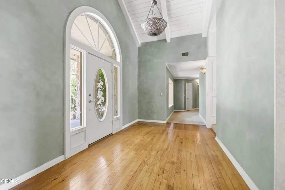 921 Shokat Drive Ojai, CA 93023