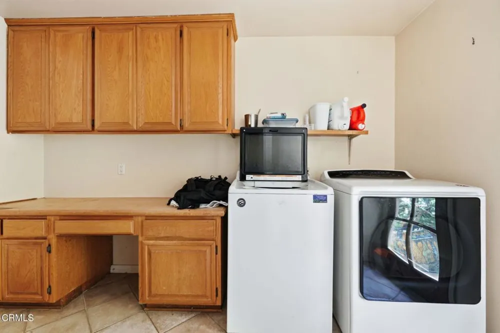 921 Shokat Drive Ojai, CA 93023