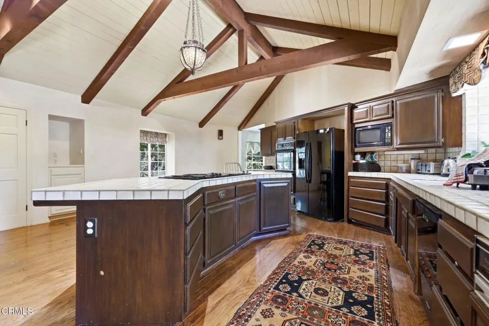 921 Shokat Drive Ojai, CA 93023