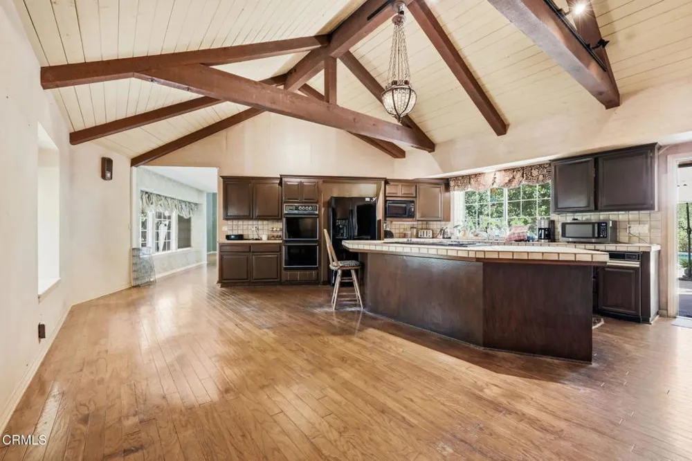 921 Shokat Drive Ojai, CA 93023