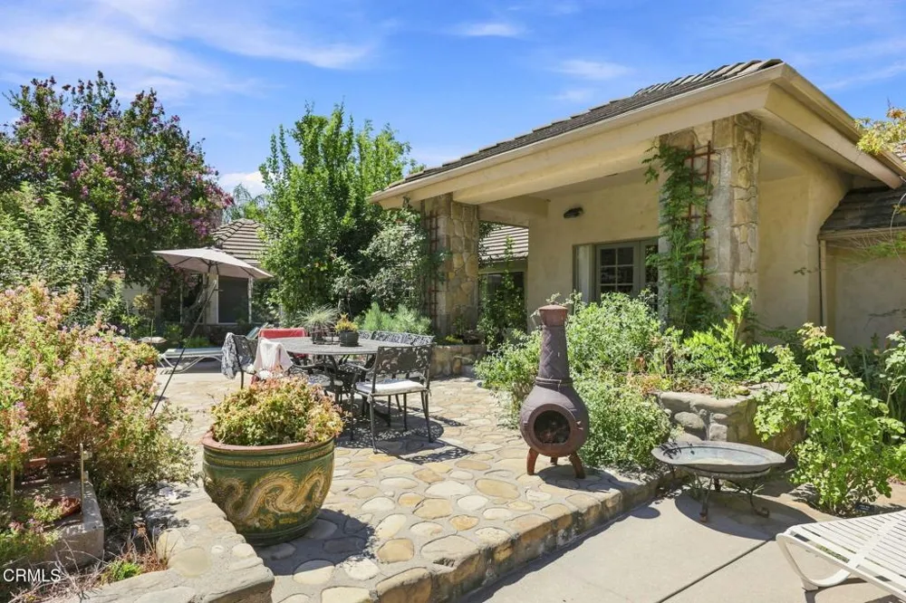 921 Shokat Drive Ojai, CA 93023