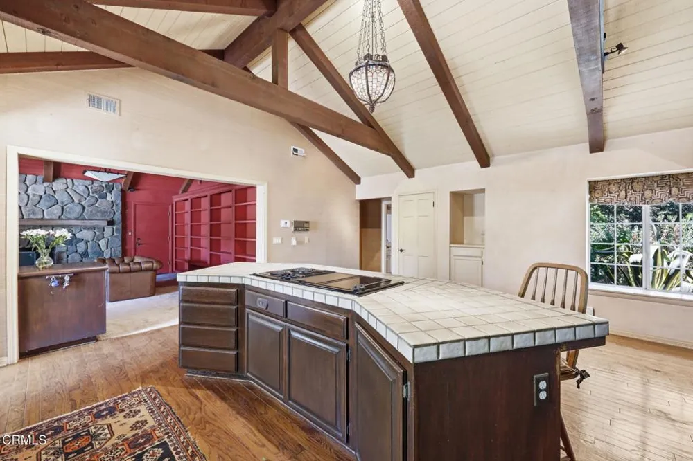 921 Shokat Drive Ojai, CA 93023