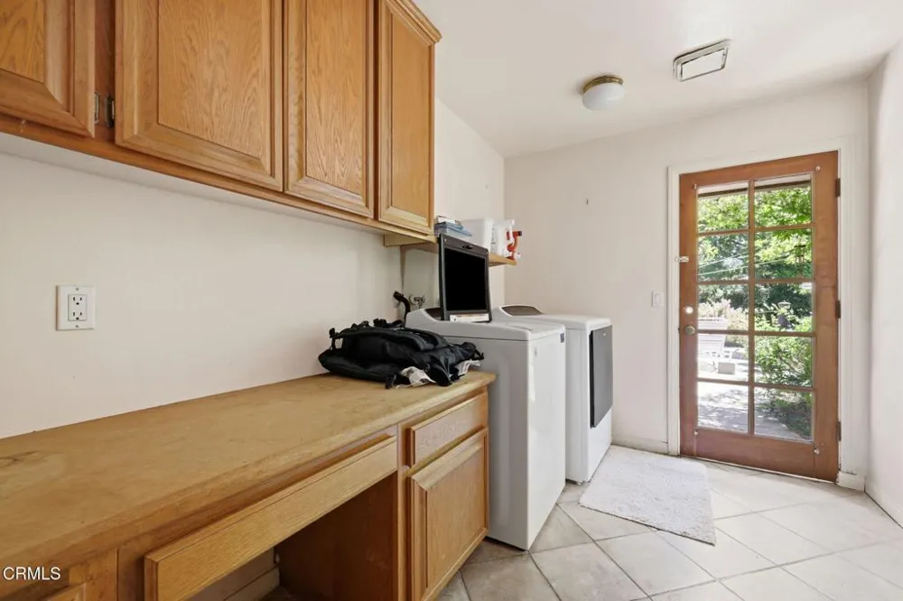 921 Shokat Drive Ojai, CA 93023