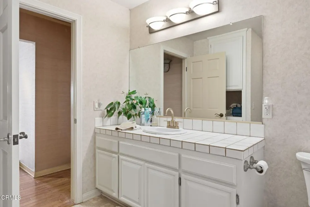 921 Shokat Drive Ojai, CA 93023