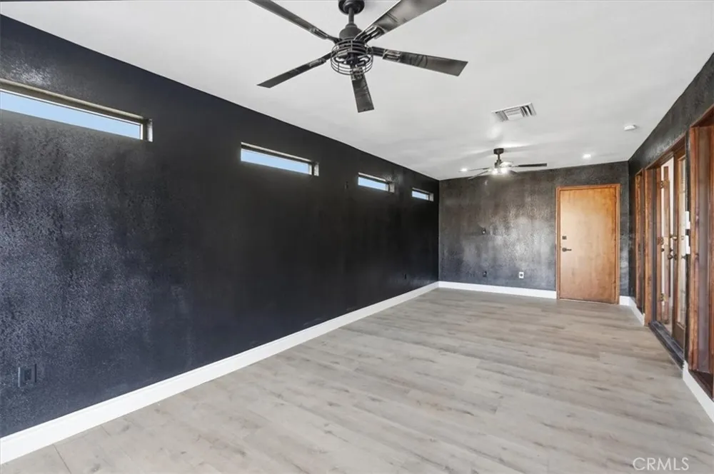 19055 Majela Apple Valley, CA 92307