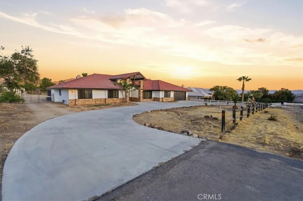 19055 Majela Apple Valley, CA 92307