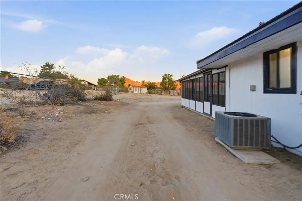 19055 Majela Apple Valley, CA 92307