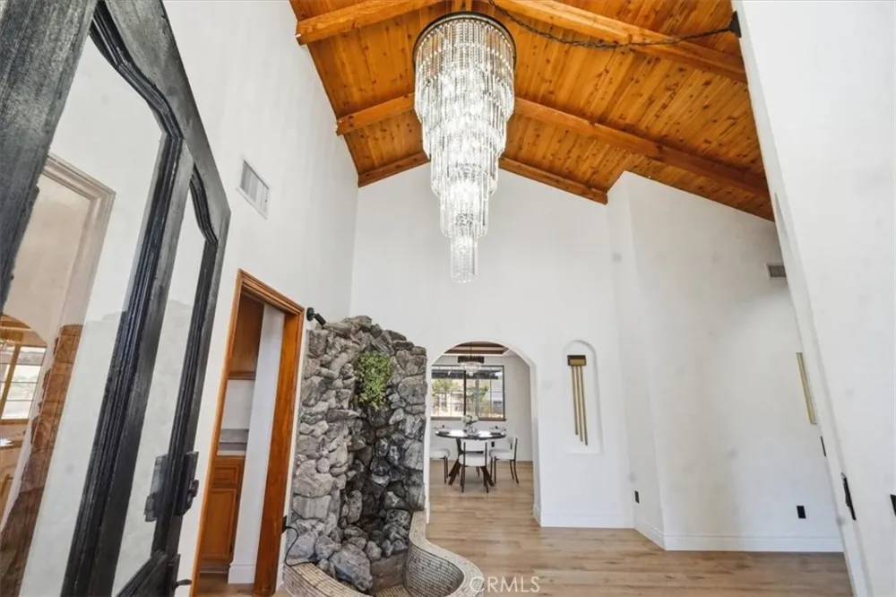 19055 Majela Apple Valley, CA 92307