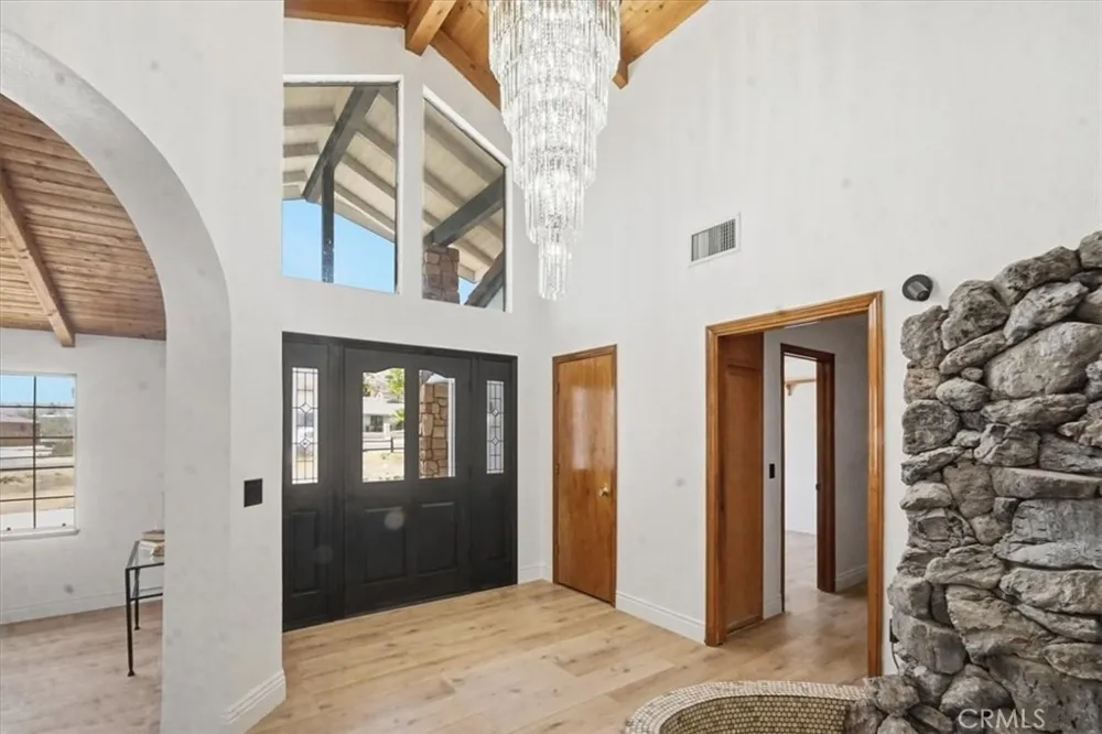 19055 Majela Apple Valley, CA 92307