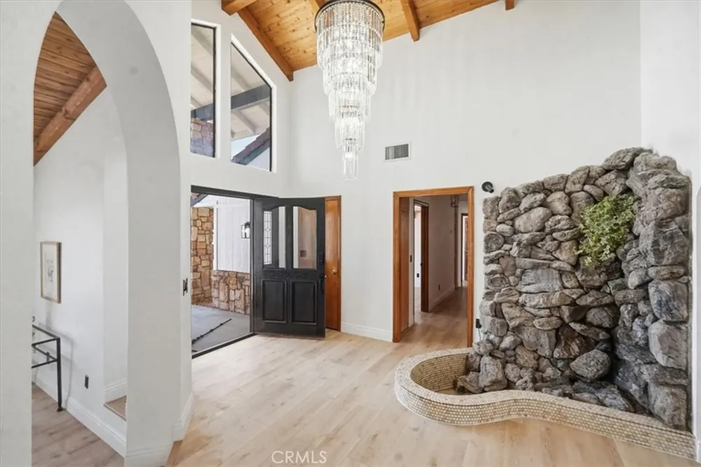 19055 Majela Apple Valley, CA 92307