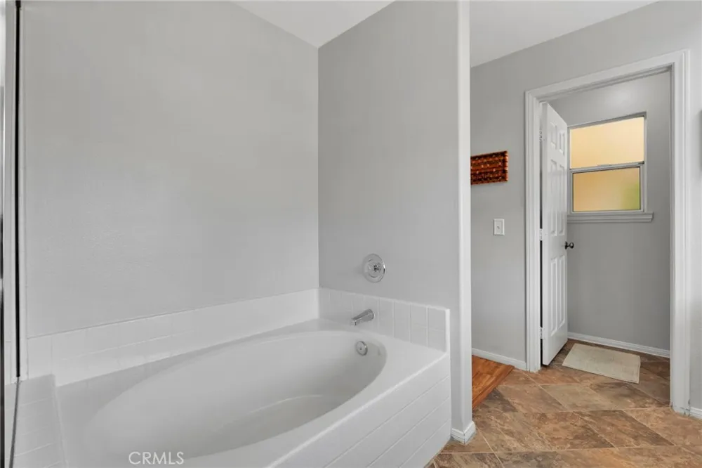 16412 Pauhaska Apple Valley, CA 92307