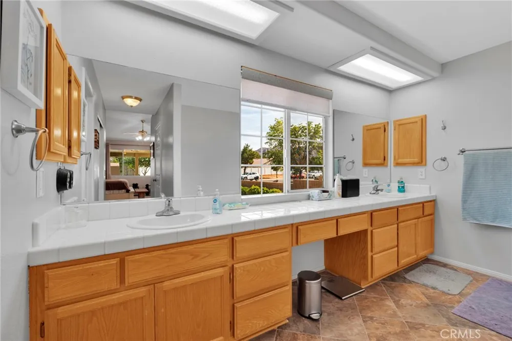 16412 Pauhaska Apple Valley, CA 92307