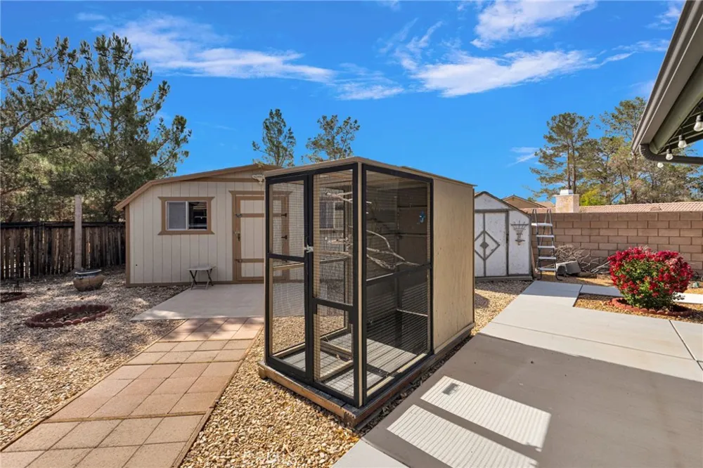 16412 Pauhaska Apple Valley, CA 92307