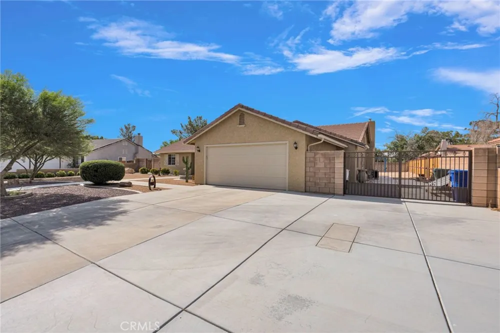 16412 Pauhaska Apple Valley, CA 92307