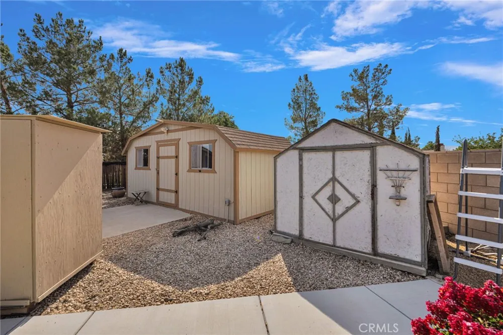 16412 Pauhaska Apple Valley, CA 92307