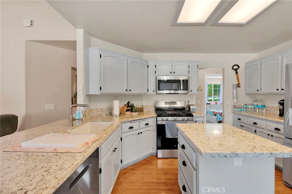 16412 Pauhaska Apple Valley, CA 92307