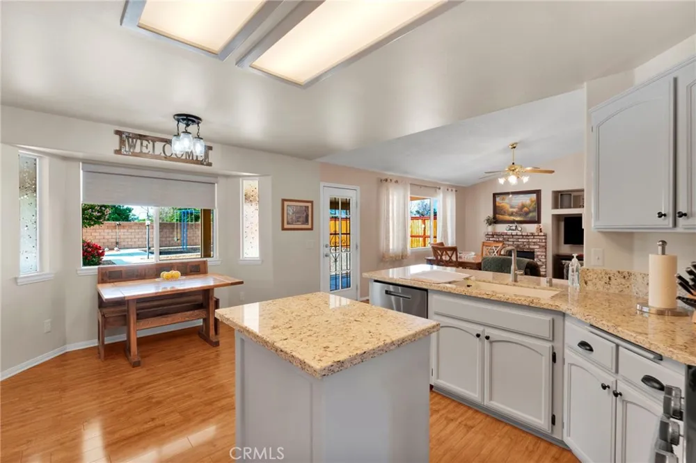 16412 Pauhaska Apple Valley, CA 92307