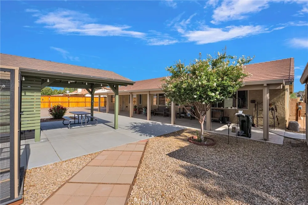 16412 Pauhaska Apple Valley, CA 92307