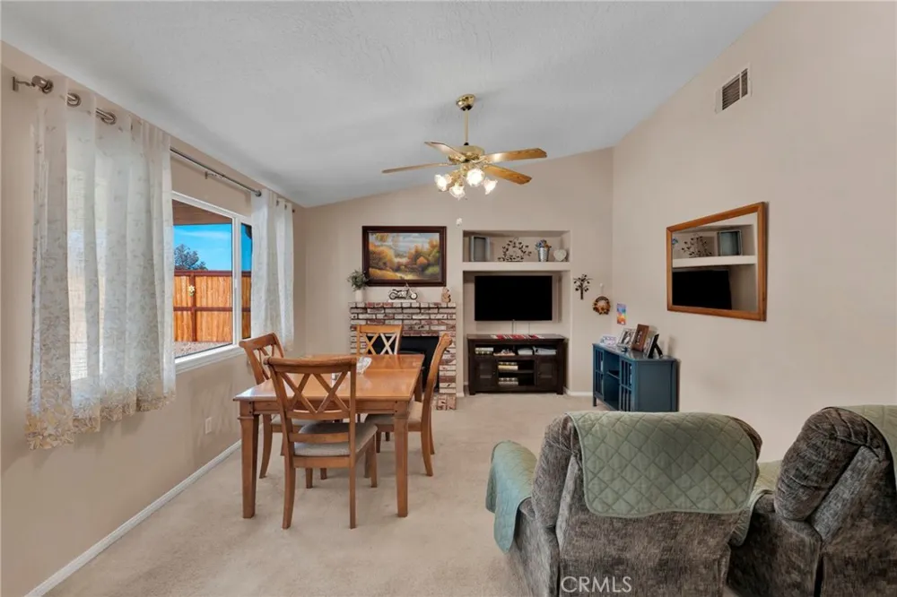 16412 Pauhaska Apple Valley, CA 92307