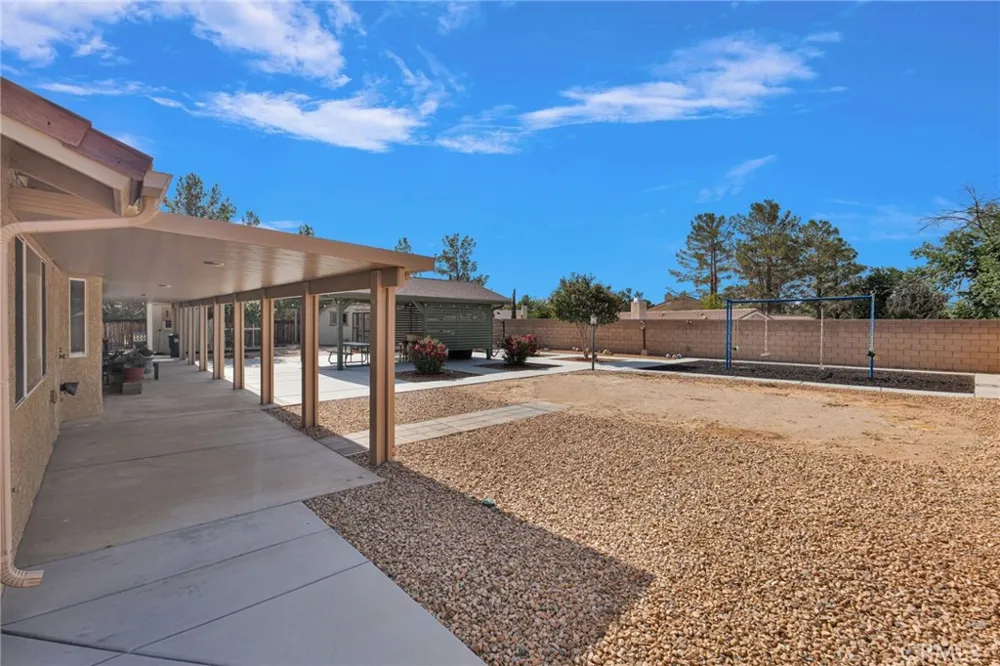 16412 Pauhaska Apple Valley, CA 92307
