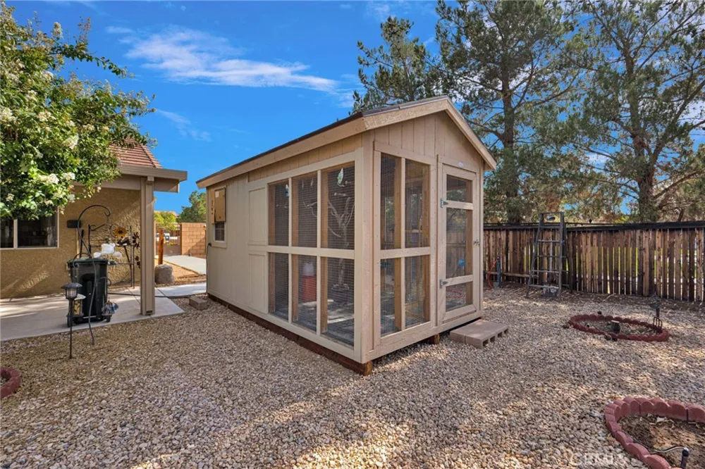 16412 Pauhaska Apple Valley, CA 92307