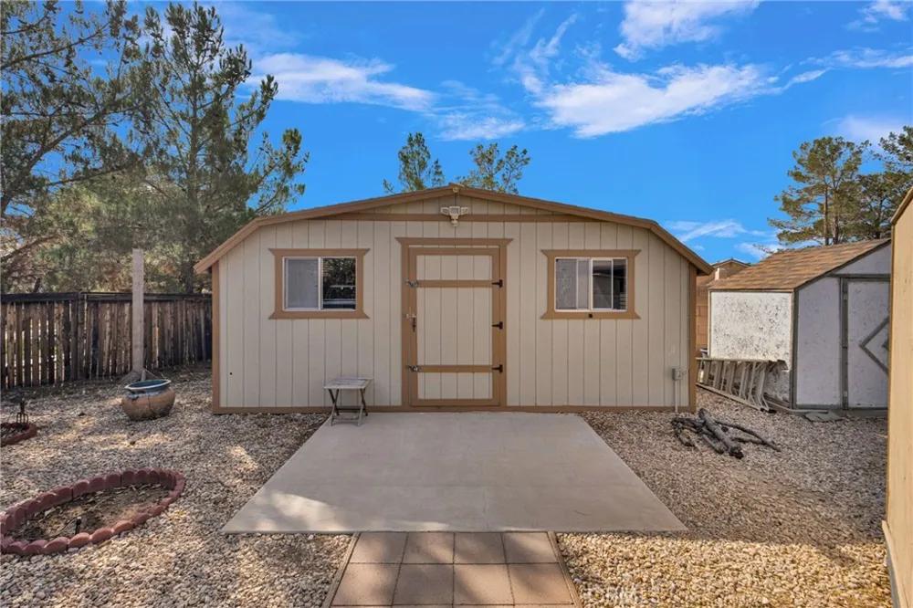 16412 Pauhaska Apple Valley, CA 92307