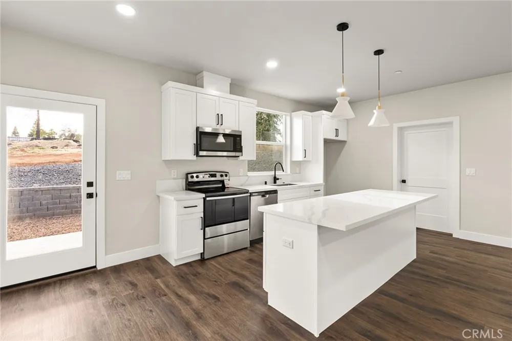 5825 Golden Oaks Road Paradise, CA 95969