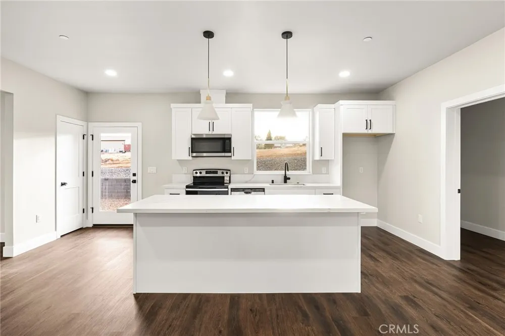 5825 Golden Oaks Road Paradise, CA 95969
