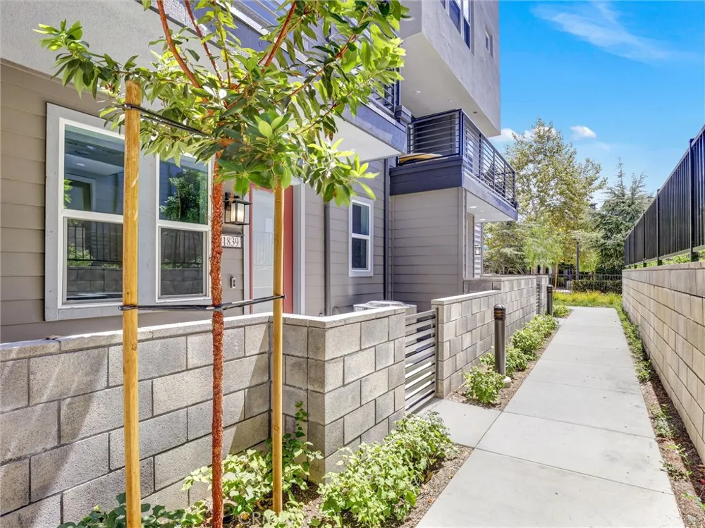 1839 Lychee St Fullerton, CA 92835