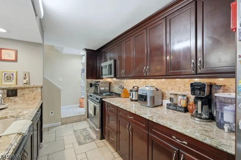 7 Arcata Pl Ringwood, NJ 07456