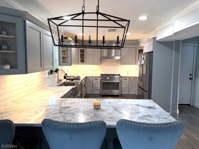 67 Coventry Rd Wayne, NJ 07470
