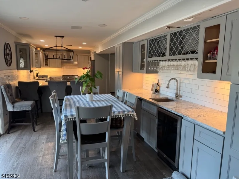 67 Coventry Rd Wayne, NJ 07470