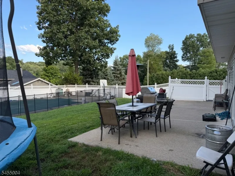 67 Coventry Rd Wayne, NJ 07470
