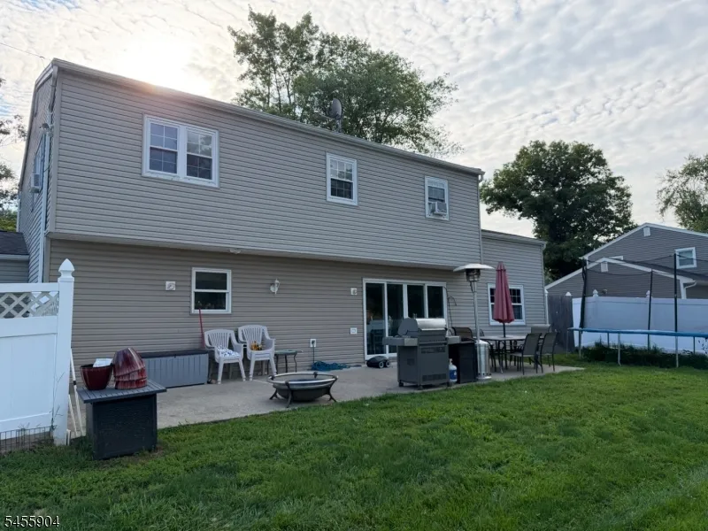 67 Coventry Rd Wayne, NJ 07470