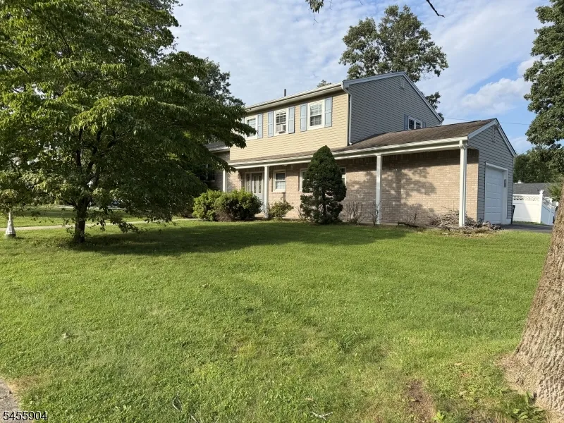 67 Coventry Rd Wayne, NJ 07470