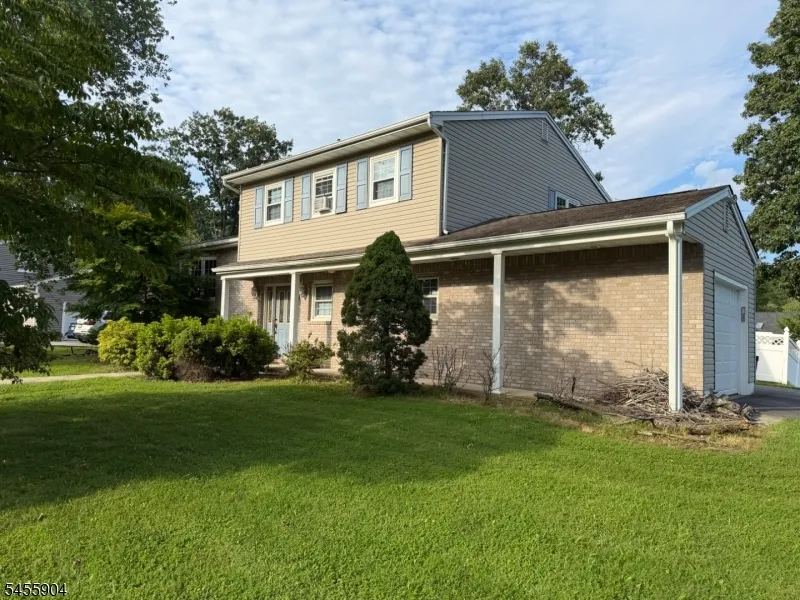 67 Coventry Rd Wayne, NJ 07470