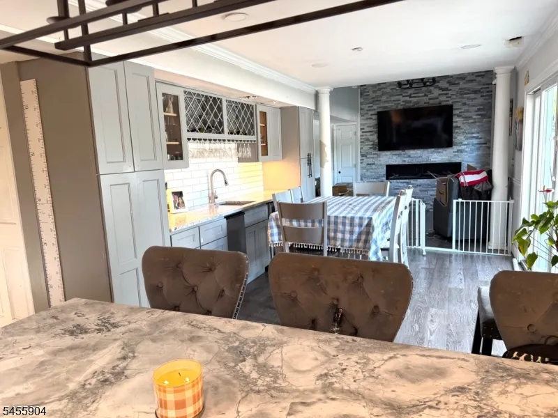 67 Coventry Rd Wayne, NJ 07470