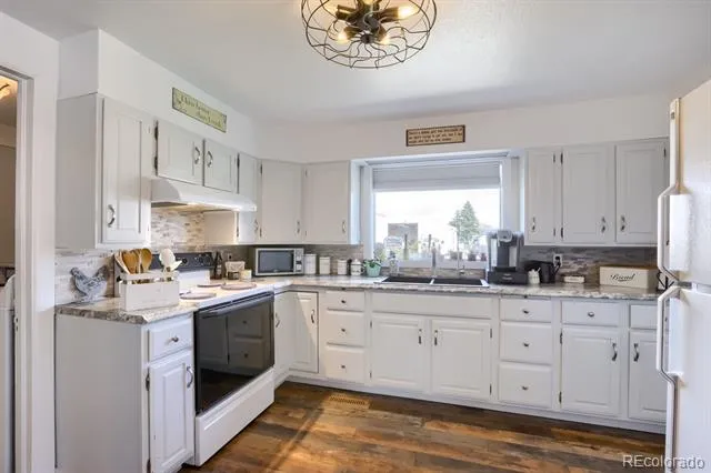 683 2nd Street Nunn, CO 80648