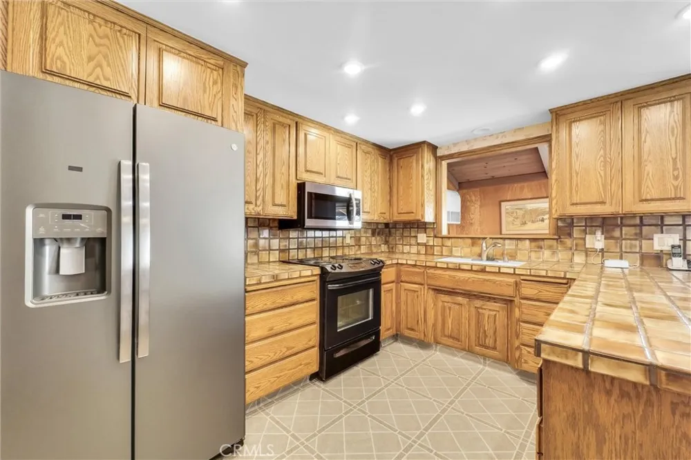 928 S Shasta West Covina, CA 91791