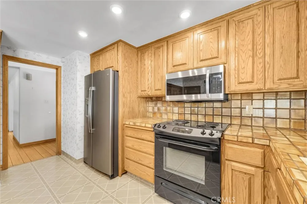 928 S Shasta West Covina, CA 91791