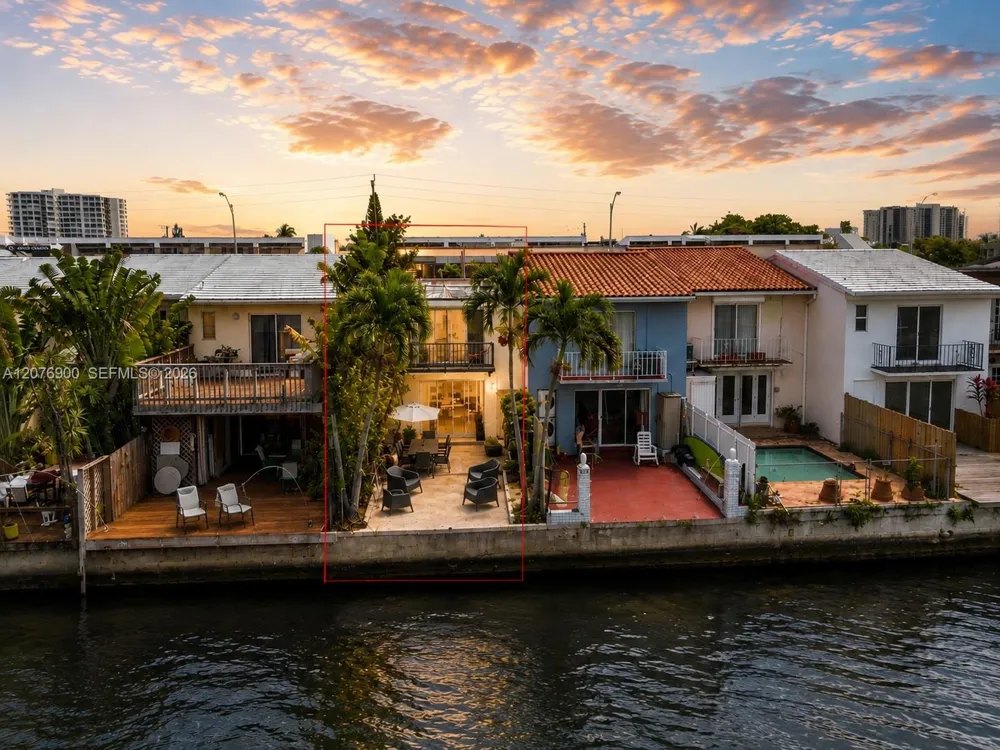 2117 NE 123rd St North Miami, FL 33181