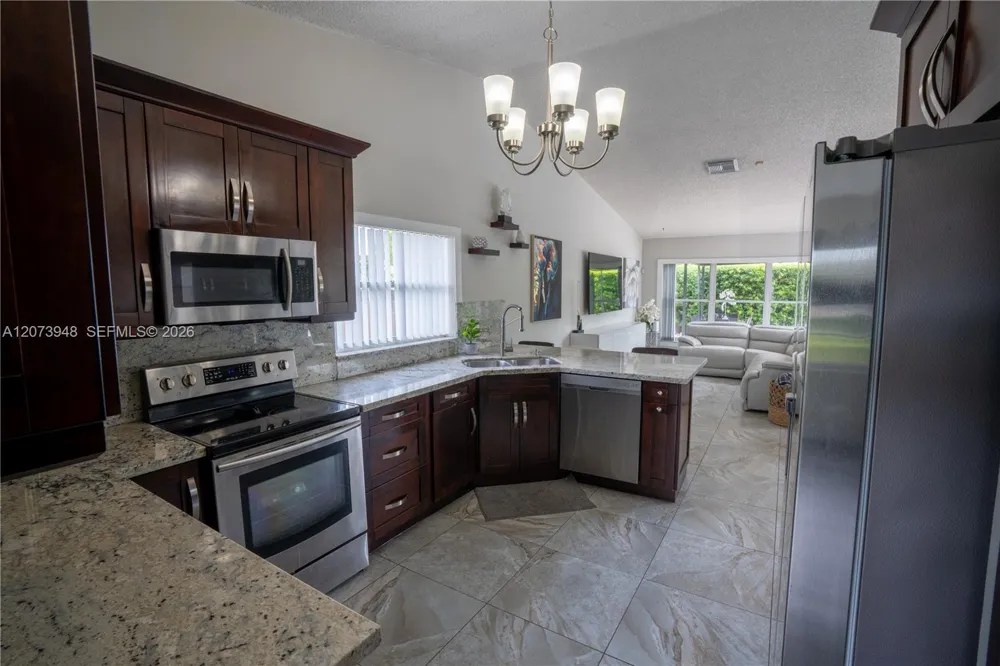 7301 SW 159th Ave Miami, FL 33193