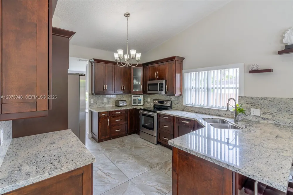 7301 SW 159th Ave Miami, FL 33193