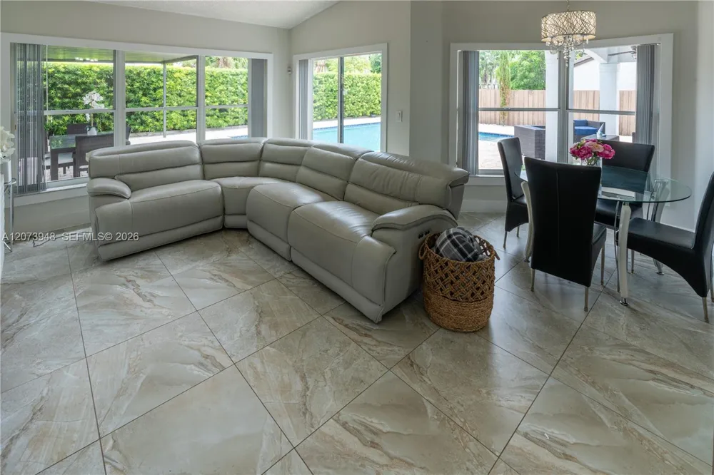 7301 SW 159th Ave Miami, FL 33193