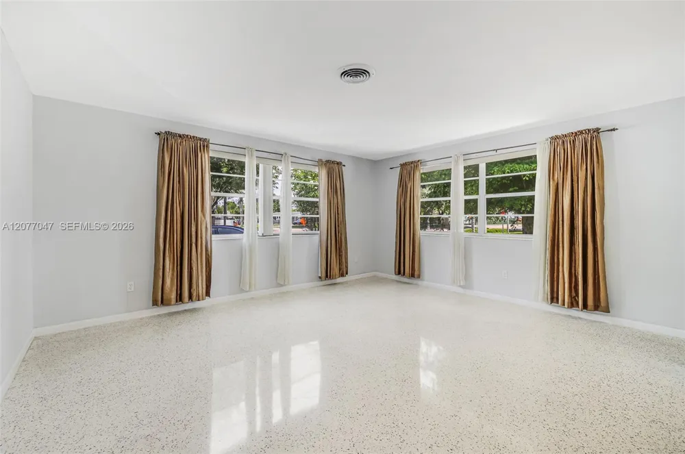 9354 Caribbean Blvd Cutler Bay, FL 33189