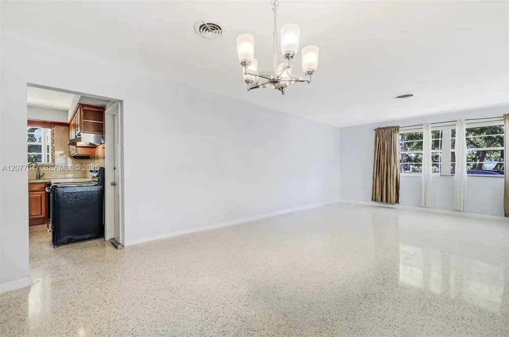 9354 Caribbean Blvd Cutler Bay, FL 33189
