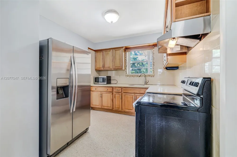 9354 Caribbean Blvd Cutler Bay, FL 33189